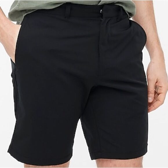J Crew Factory NWT 9" Men’s Tech Shorts Size 28 in Black Silky Soft 100% Polyest - Picture 1 of 8